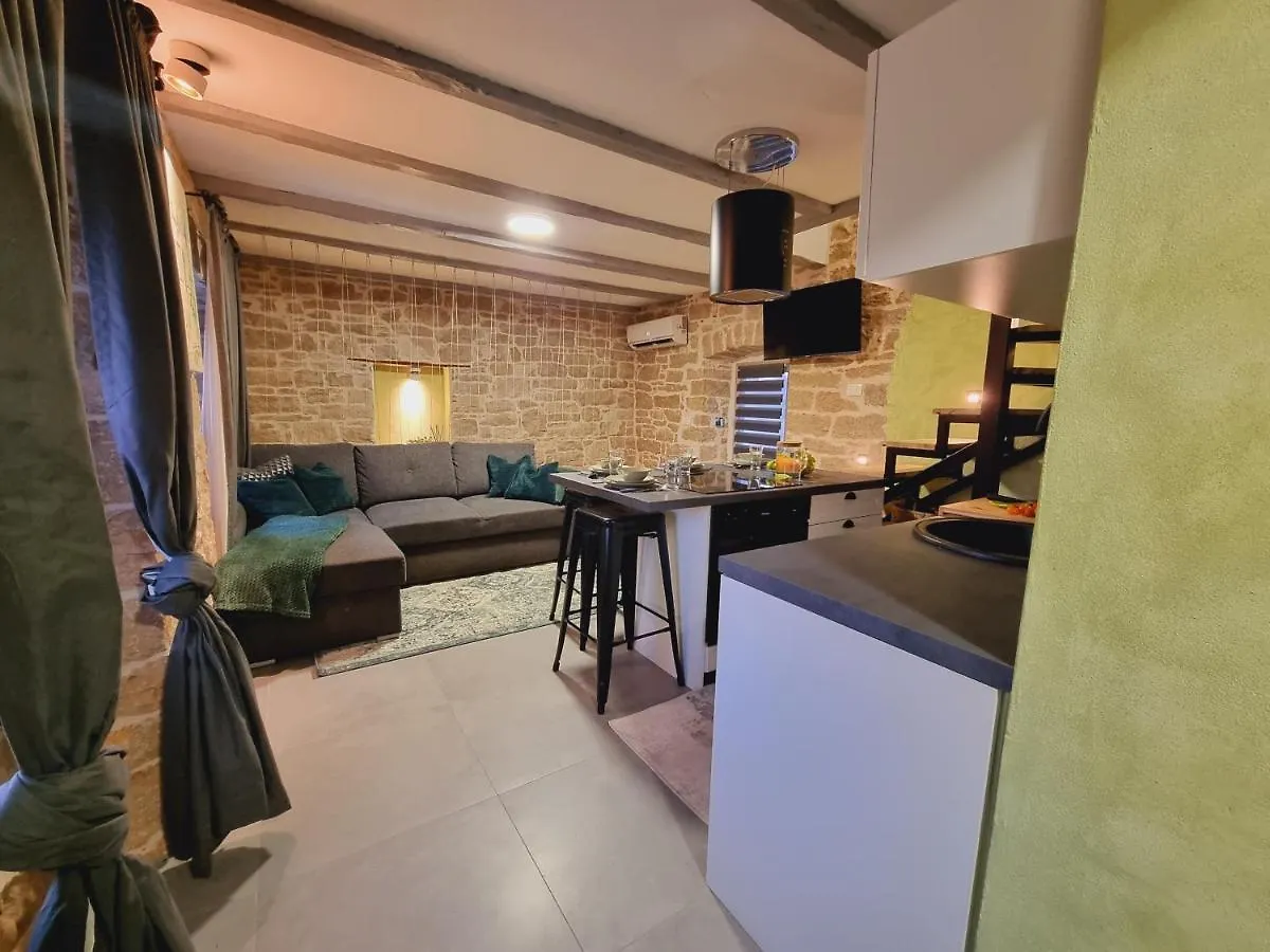Vela & Vega Apartment Visnjan